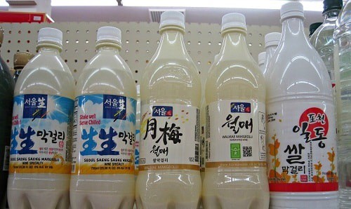 Cách uống rượu gạo makgeolli như người Hàn 